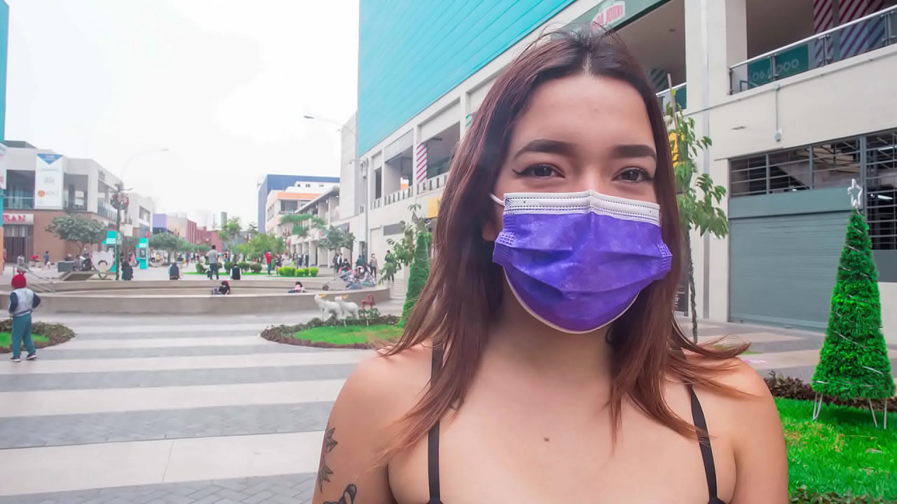 வெனிசுலான் குடியேறியவர் சமீபத்தில் பெருவிற்கு வந்து, வண்டி ஓட்டுனரை மிரட்டுகிறார்