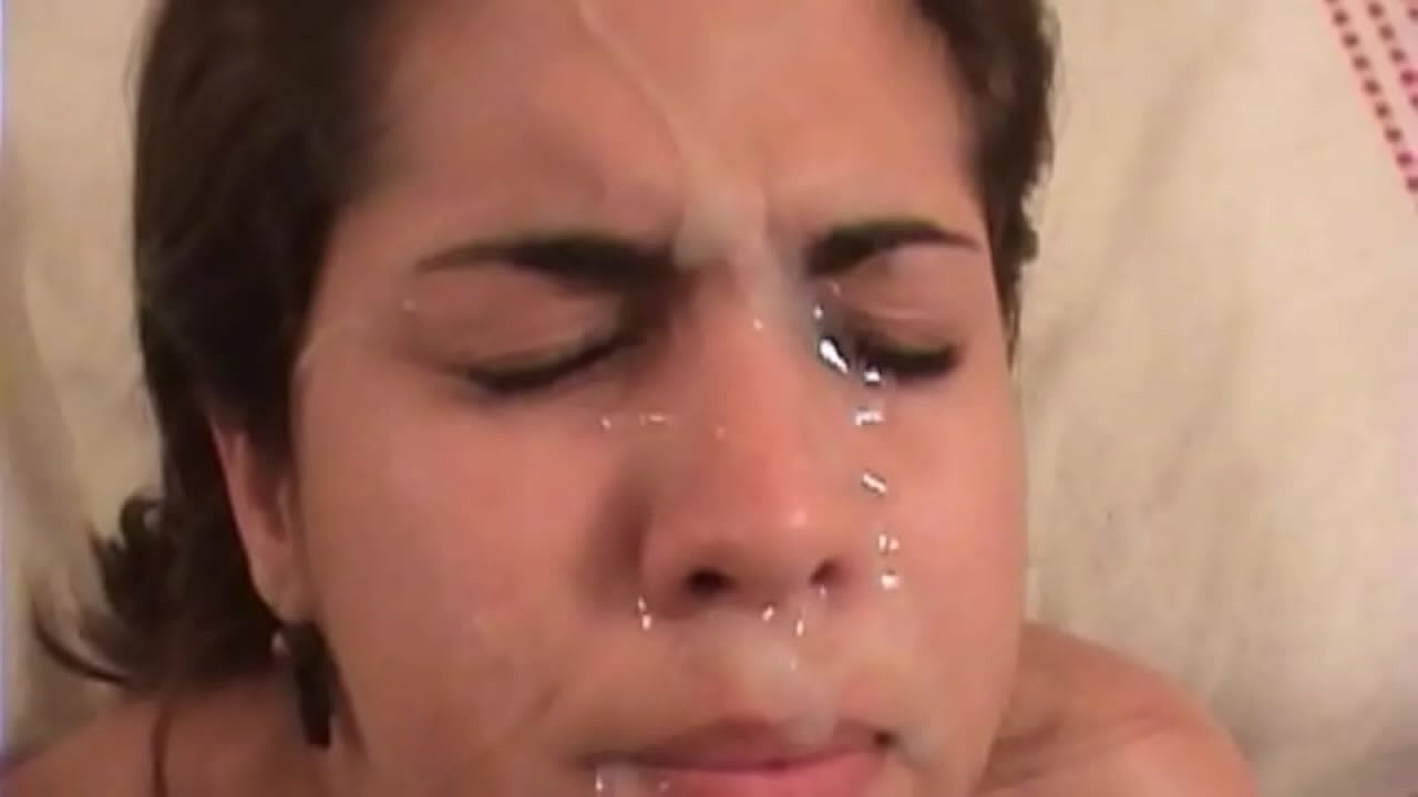 அழகான லத்தீன் அழகி கடினமான உடலுறவு கொண்டவள்